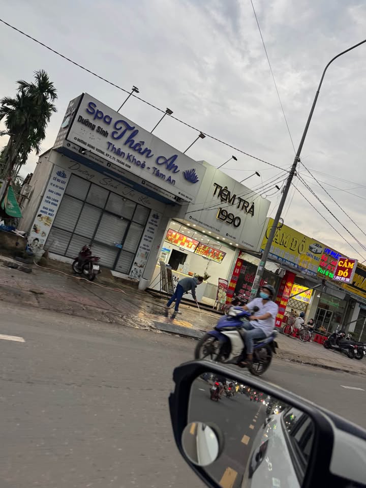 Nhà mặt tiền Hùng Vương Trảng Bom 110m² giá chỉ 4 tỷ - Cơ hội đầu tư tuyệt vời!