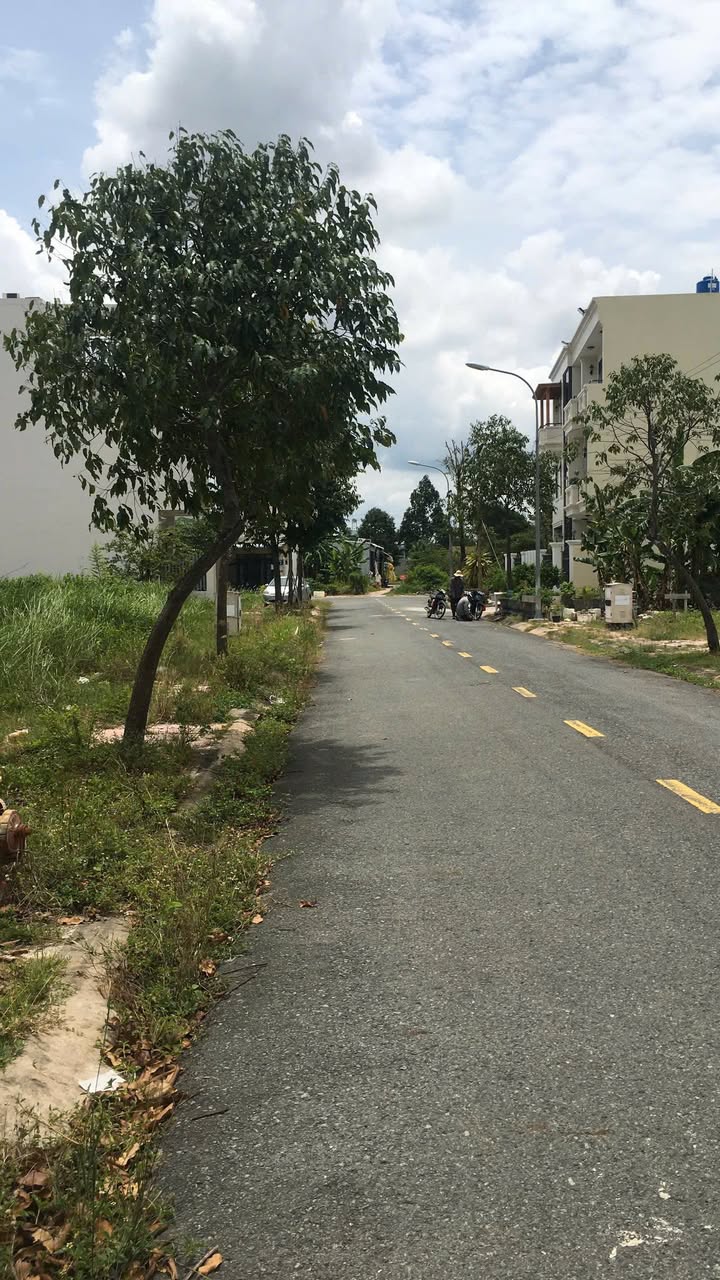 Đất nền dự án Idico 2 Tân An 155m² giá 3.5 tỷ - Vị trí đẹp, sổ hồng sẵn!