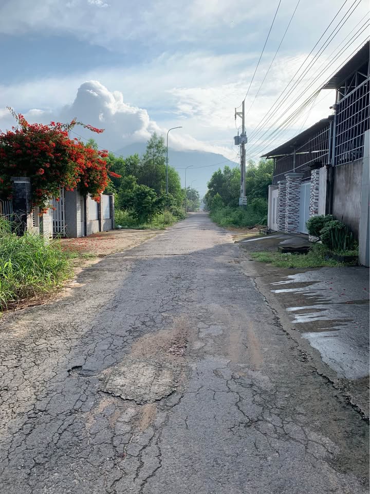 Đất nền Phú Mỹ Bà Rịa - Vũng Tàu 195m² giá 2 tỷ - Sổ đỏ chính chủ, công chứng ngay!