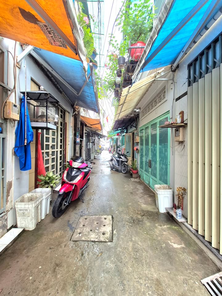 Nhà phố chính chủ 1806 Huỳnh Tấn Phát, 25m² giá 1.59 tỷ - An ninh, tiện nghi!