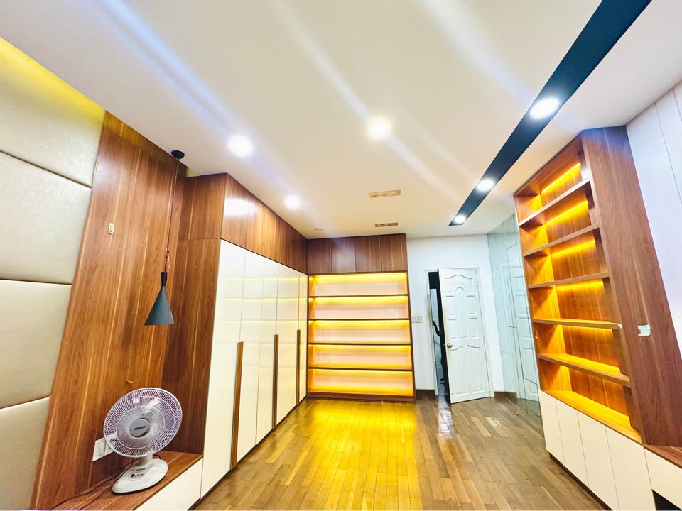 Nhà phố 4 tầng đường An Dương Vương, Quận 6 - Giá 11.8 tỷ, chính chủ bán gấp!