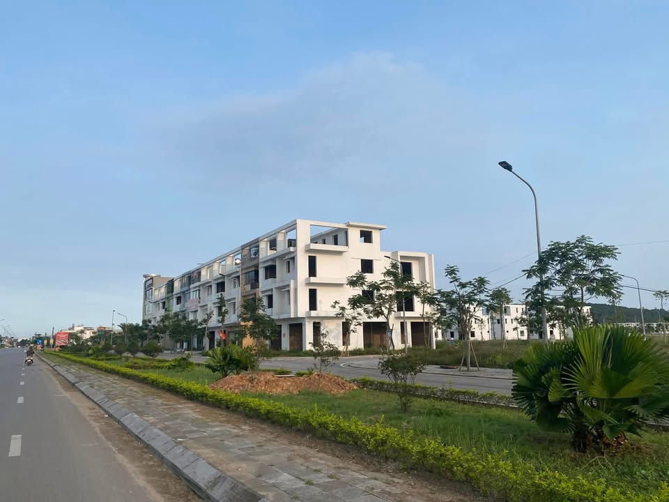 Đất nền khu HUD4 Sầm Sơn 114.6m² giá thương lượng - Sổ đỏ chính chủ