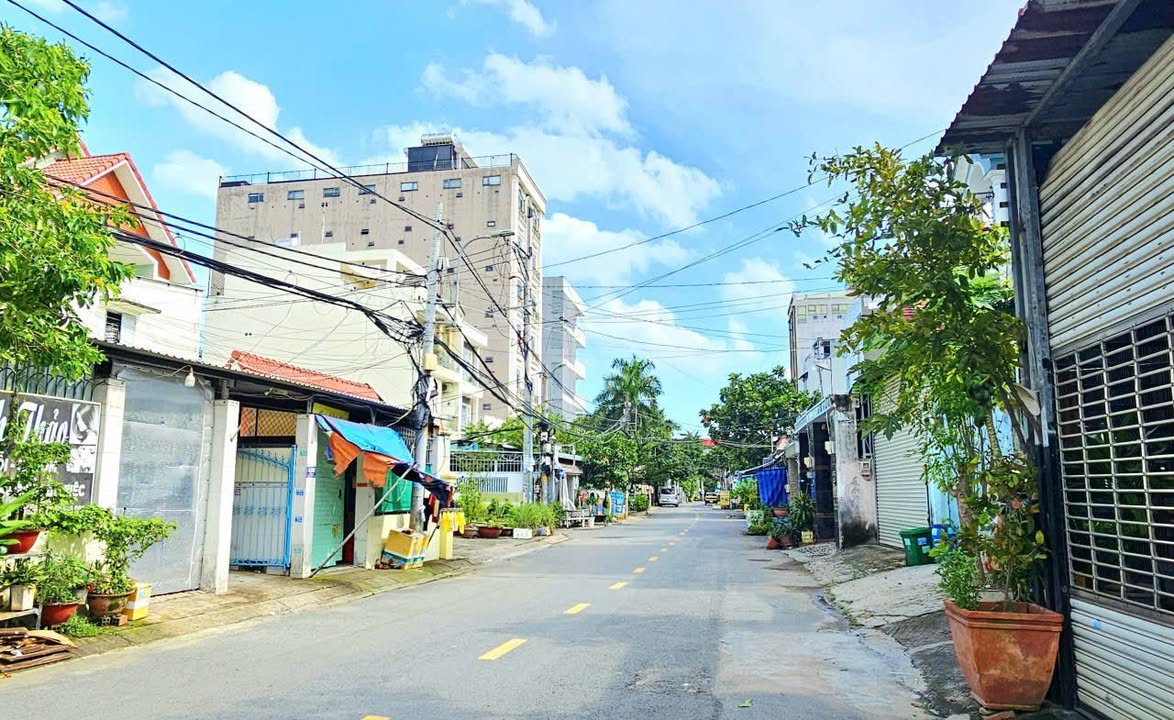 Đất Mặt Tiền Đường 160, Thủ Đức 1722m² giá 47 tỷ - Cơ hội đầu tư hiếm có!