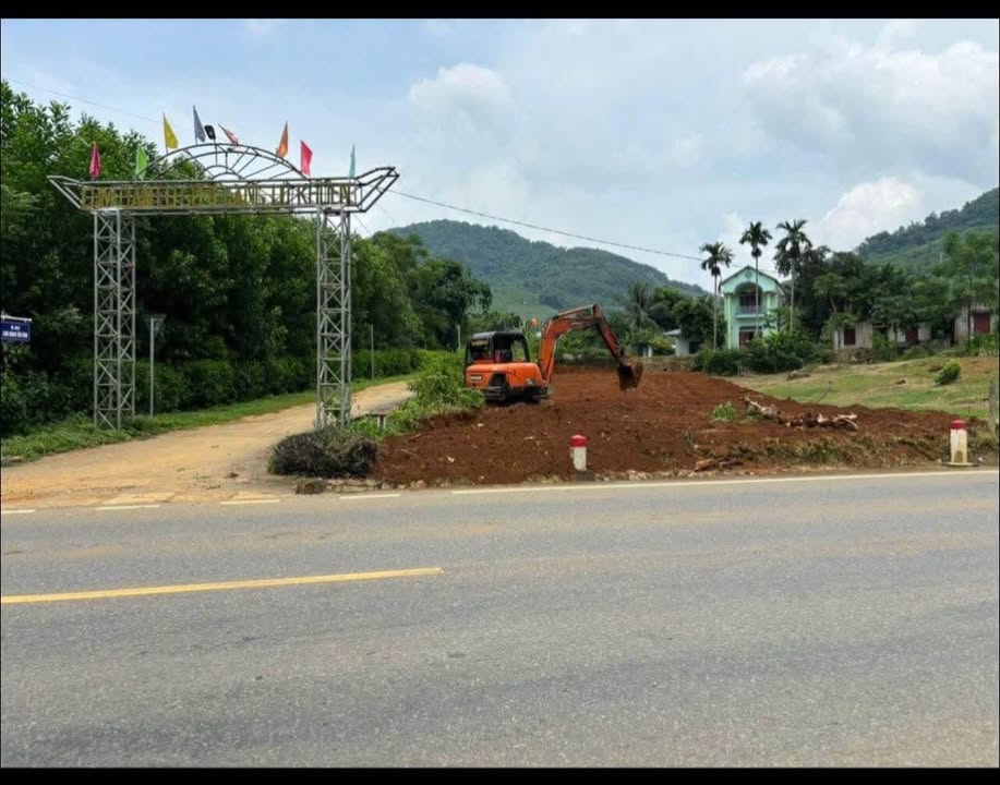 Đất nền đường Mòn HCM, xã Quảng Trung, 728m² giá 1.1 tỷ - Kinh doanh lý tưởng!