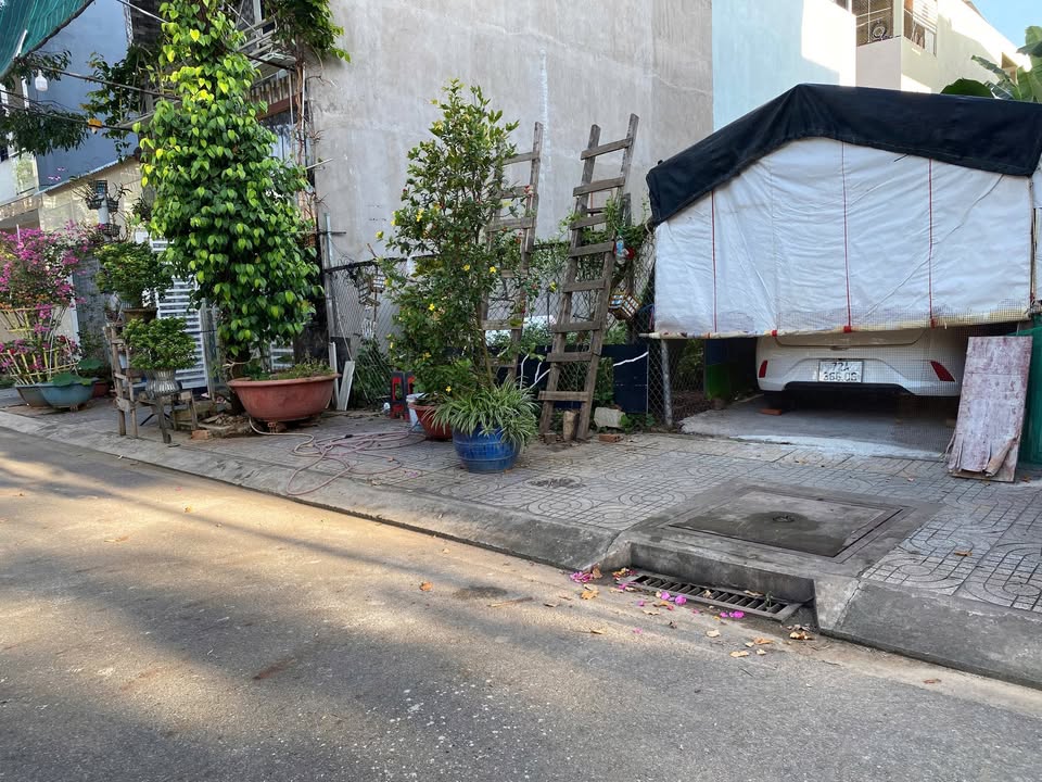 Nhà mặt tiền đường Hà Đức Trọng Bà Rịa 92m² giá 3.28 tỷ - Khu dân cư đông đúc, an ninh tốt!