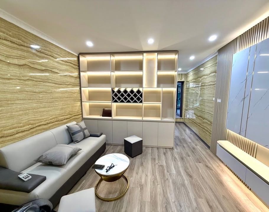 Căn hộ Tập thể Tân Mai 55m² giá 3.2 tỷ - Nhà đẹp, ở ngay!