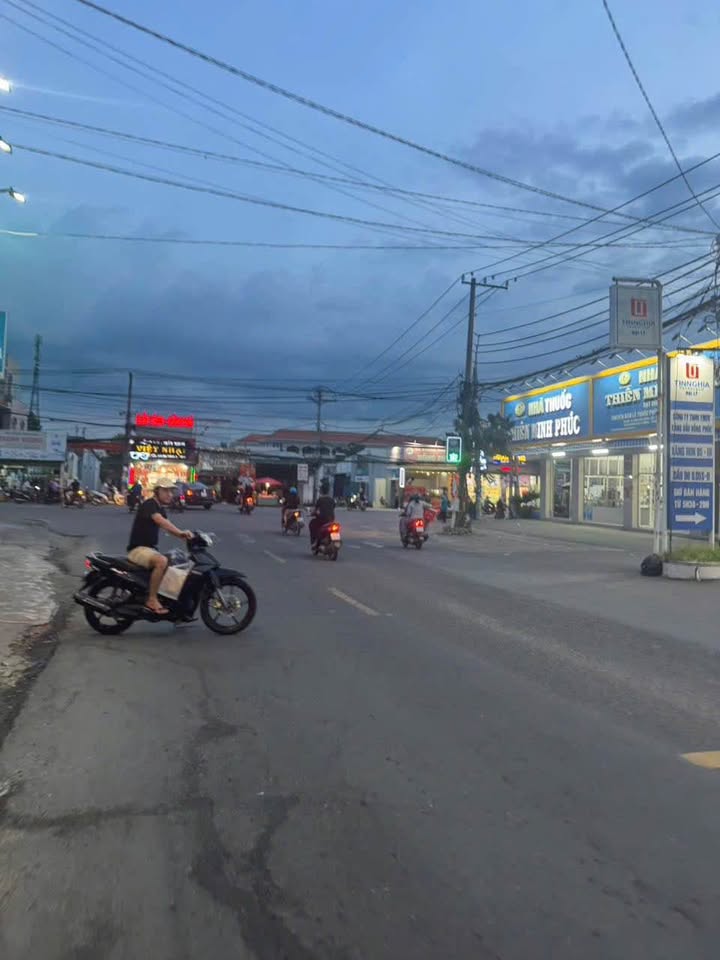 FrontHouse mặt tiền Bùi Trọng Nghĩa, 190m² giá 5.5 tỷ - Cơ hội đầu tư vàng!