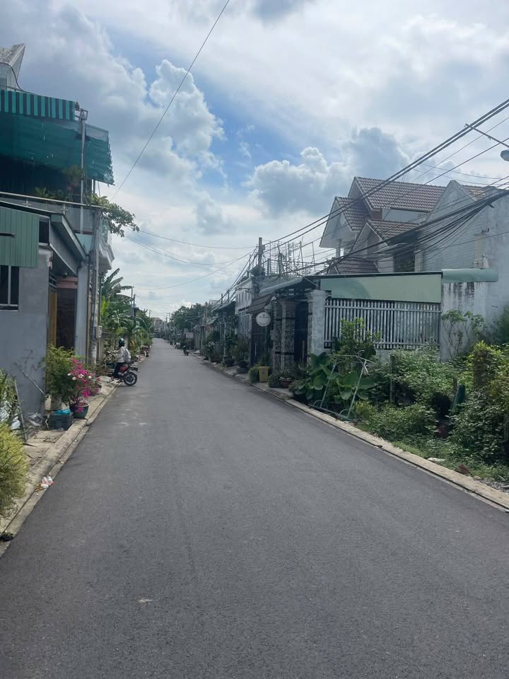 Đất nền Trảng Dài Biên Hòa 135m² giá 1.6 tỷ - Sổ chung, đường nhựa đẹp!