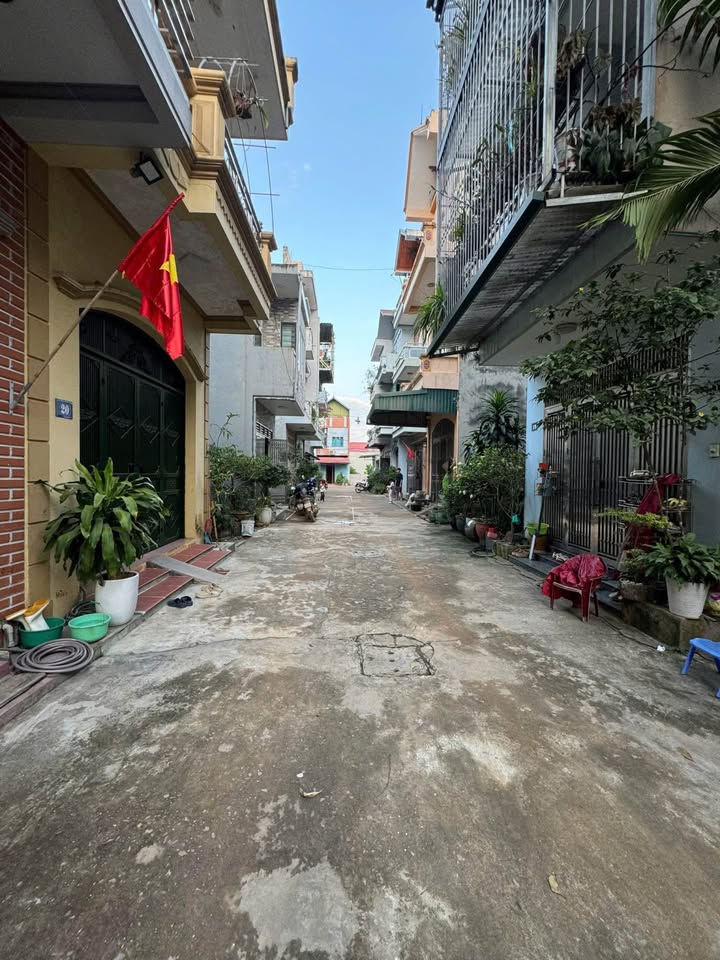 Đất nền Xuân Khanh, Sơn Tây, Hà Nội 60m² - Sổ đỏ chính chủ, giá 2 tỷ!