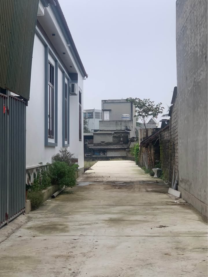 Đất nền Quảng Thịnh 94m² giá 1.05 tỷ - Địa điểm tuyệt vời gần chợ và bến xe!