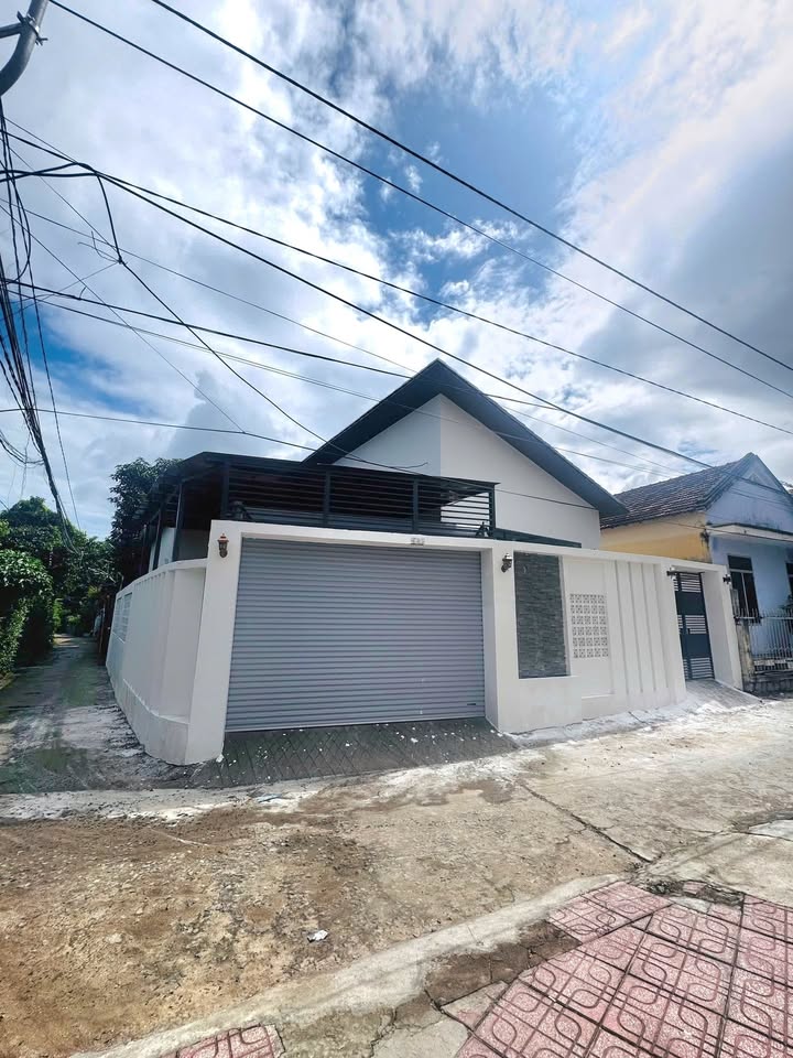 Nhà mái Thái hiện đại Vĩnh Trung 170m² giá 4.8 tỷ - Sổ hồng chính chủ