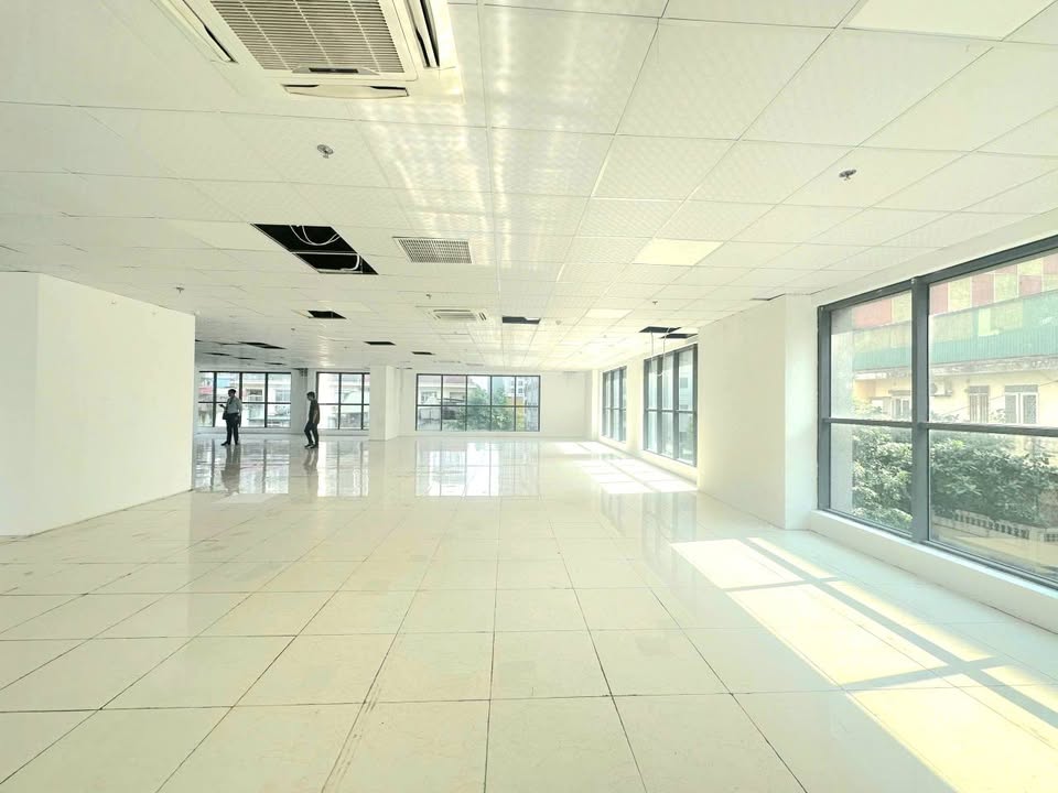 Văn phòng cho thuê Lê Đức Thọ 150m² giá 24 triệu - Mặt bằng vuông vức, làm việc hiệu quả!
