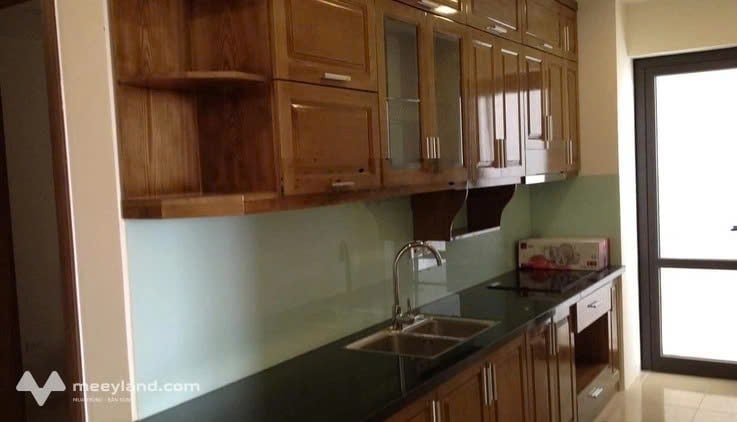 Căn hộ cho thuê tầng 1 Tập thể Đại Học Ngoại Thương 60m² giá 9 triệu - Sân vườn thoáng đãng!