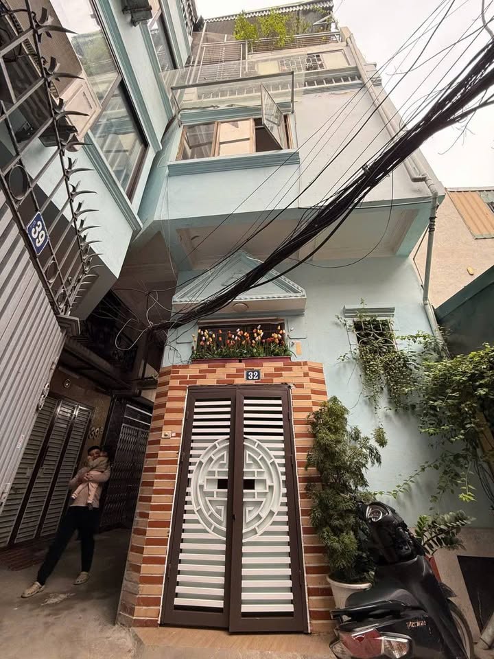 Nhà cho thuê ngõ Đoàn Kết, Khâm Thiên 3 tầng giá 8 triệu - Không gian sống lý tưởng!