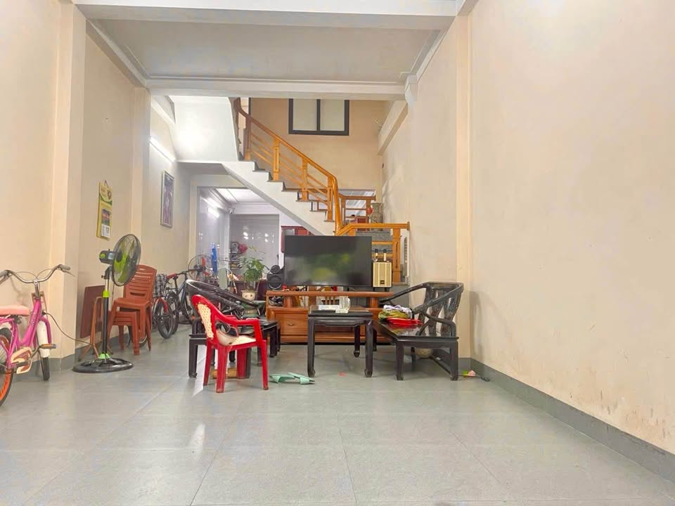 Nhà mặt phố Lê Dụ Tông, Hạc Thành 63m² giá 5 tỷ - Kinh doanh thuận lợi!