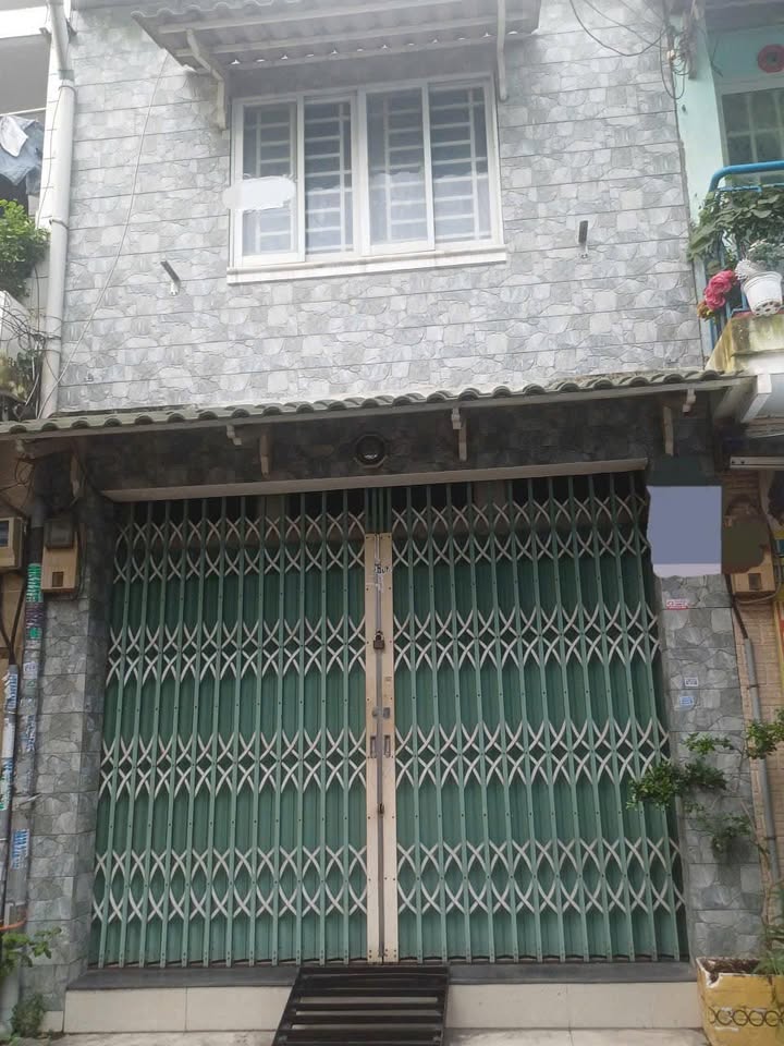 Nhà cho thuê Lãnh Binh Thăng Quận 11 40m² giá 9 triệu - Hẻm rộng thoáng mát!