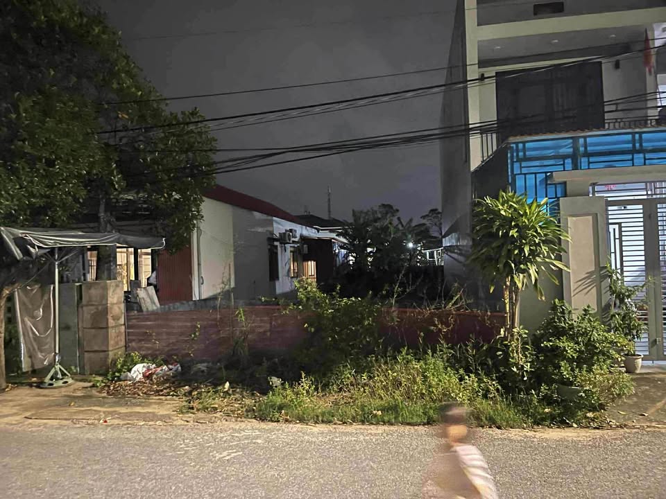 Bán gấp mặt tiền Lê Anh Xuân, Bắc Lý 150m² giá 1.65 tỷ - Đường lớn ô tô tránh nhau!