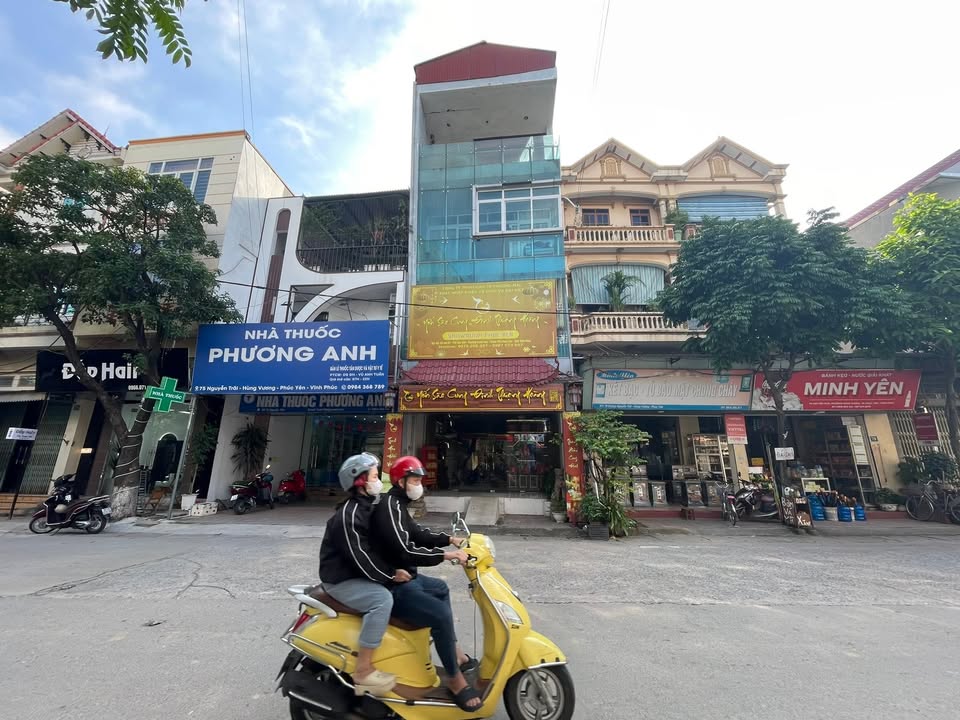 Bán nhà 3 tầng mặt đường Nguyễn Trãi Phúc Yên 124m² giá 11.5 tỷ - Đầu tư sinh lời ngay!