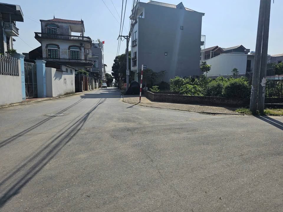 Đất đấu giá Đặng Xá, Gia Lâm 82m² chỉ 7 tỷ - Đường ô tô tránh, kinh doanh thuận lợi!
