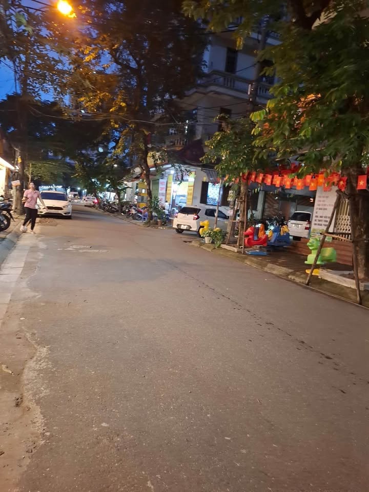 Căn hộ Tập Thể Nghĩa Tân - Tô Hiệu 60m² giá 3,1 tỷ - Full nội thất, sẵn sàng vào ở!