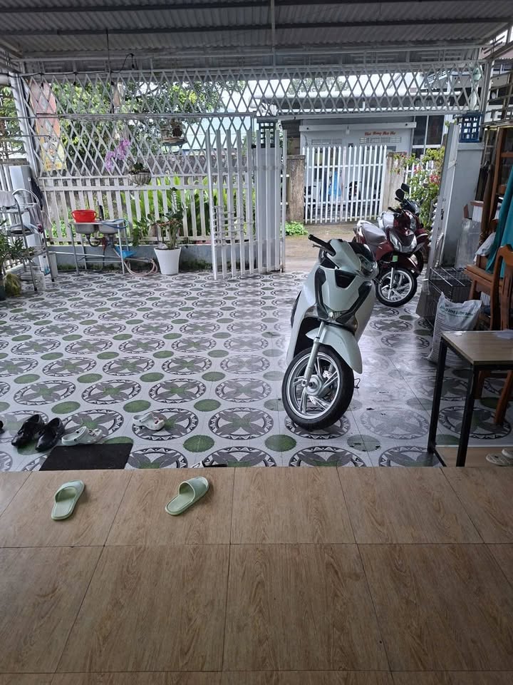 Nhà 2 mặt tiền hẻm Bạch Đằng, Lộc Châu 210m² giá 3.25 tỷ - Gần trung tâm Bảo Lộc!