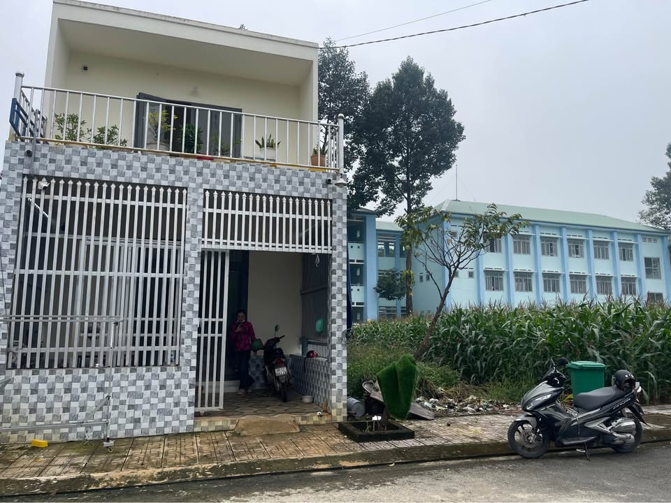 Nhà 1 trệt 1 lầu tại xã Lộ 25, Thống Nhất, 100m² giá chỉ 1.3 tỷ - Nhà mới xây dựng!