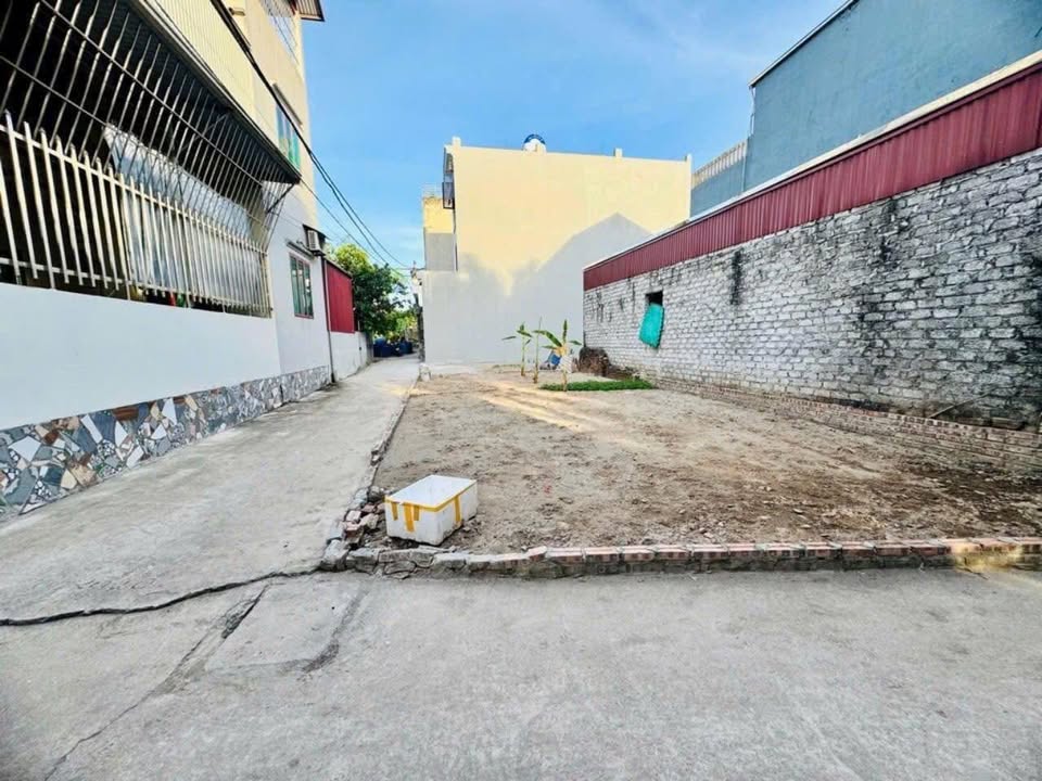 Đất thổ cư Thôn 3, Nam Phù, Thanh Trì 32.5m² giá 3 tỷ - Sổ đỏ chính chủ