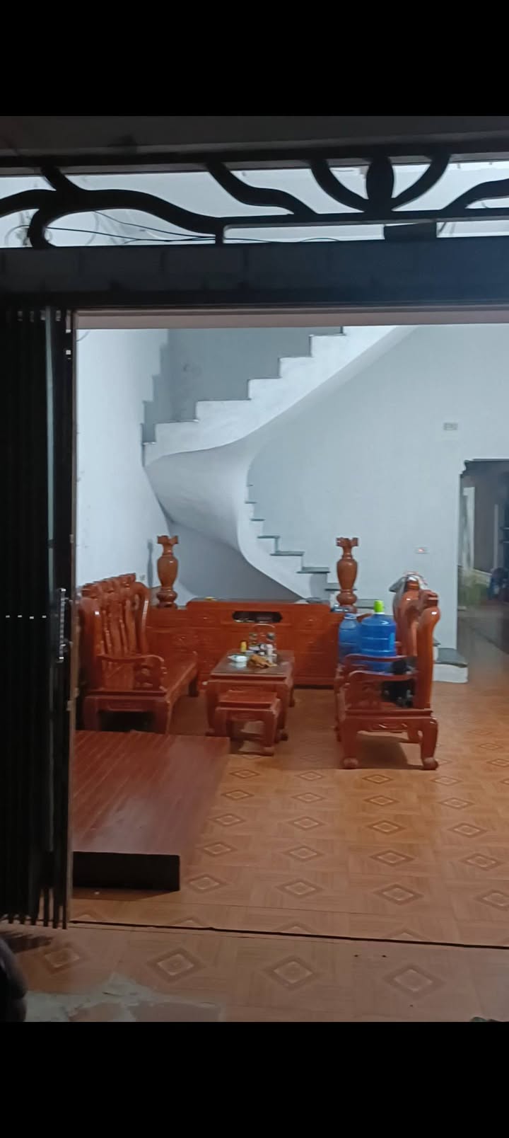 Nhà mặt đường Quốc lộ 12B, phường Tây, 100m² - Sổ hồng chính chủ, giá thỏa thuận!