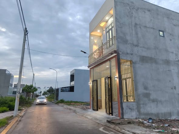 Nhà 1 Trệt 1 Lầu tại Hoà Long, TP. Bà Rịa 62m² chỉ 2.45 tỷ - Thiết kế hiện đại, chính chủ!