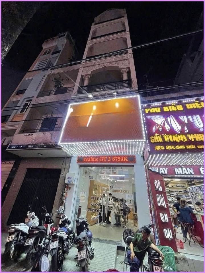 Nhà mặt tiền Trần Quang Khải, Quận 1, 68m² giá 60 triệu - Vị trí kinh doanh đắc địa!