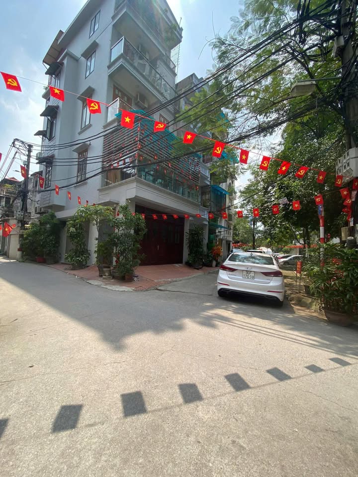 Nhà phân lô Lĩnh Nam 50m² giá thỏa thuận - Kinh doanh tốt, ô tô tránh nhau!