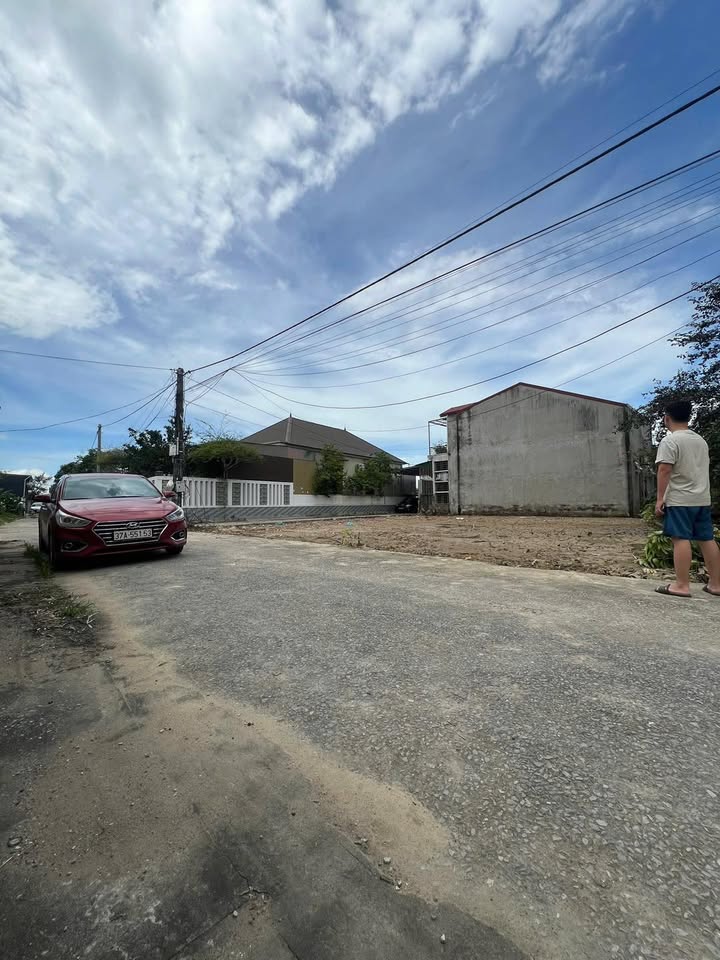 Đất Nghi Kim 75m² giá 2.1 tỷ - Vị trí thuận lợi, giao thông thông thoáng!