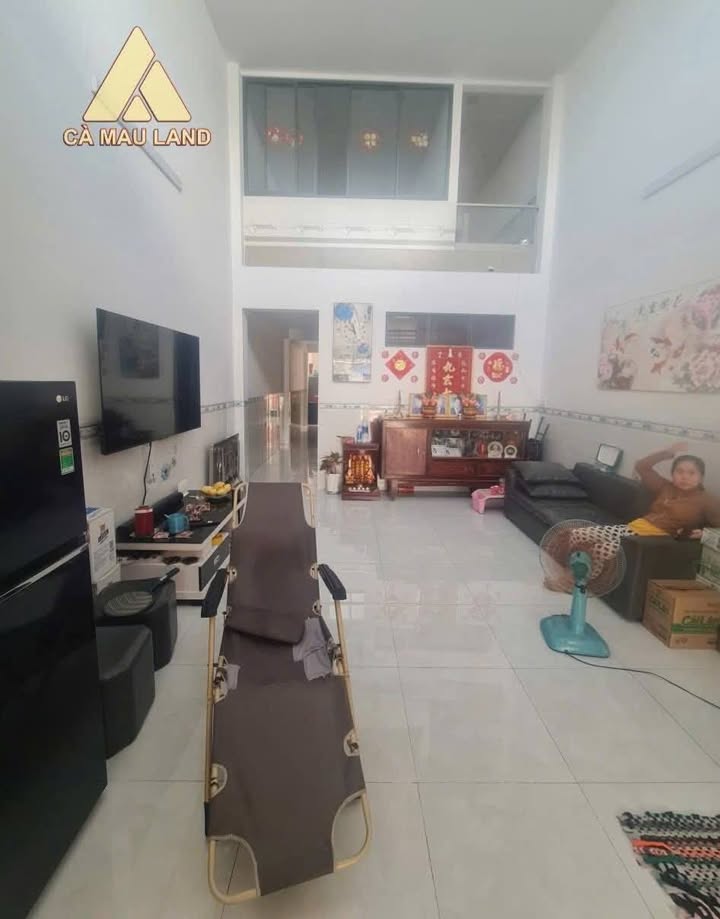 Nhà 1 Trệt 1 Lửng Hẻm Nước Ngọt, Trần Văn Thời 99m² giá chỉ 2.2 tỷ - Sổ đỏ chính chủ!