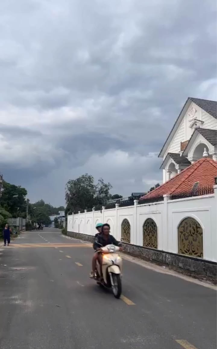 Đất nền Phú Chánh, Tân Uyên 310m² giá 4.1 tỷ - Đường lớn ô tô tránh nhau