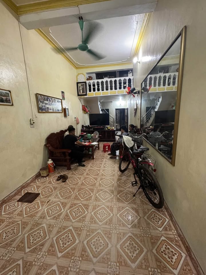 Nhà 2 tầng ngõ Trần Huy Liệu, Nam Định 40m² giá 1 tỷ - Sổ đỏ chính chủ!