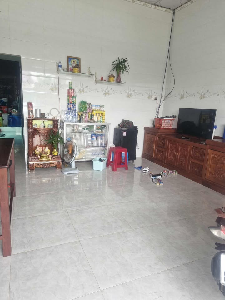 Nhà mặt tiền chợ An Phú Trung, Ba Tri 55m² giá 1.1 tỷ - Cơ hội kinh doanh hấp dẫn!