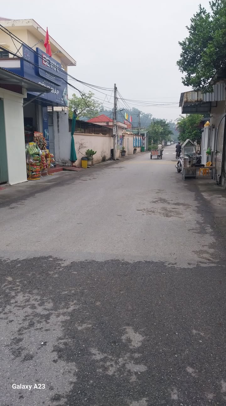 Đất mặt đường Xuân La, Kiến Thụy 124m² giá 2 tỷ - Đầu tư sinh lời!