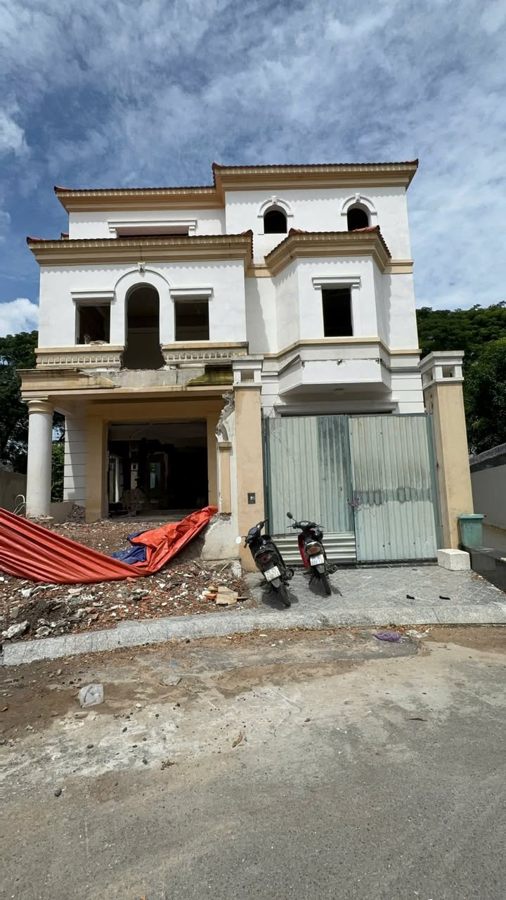 Bán nhà góc 3 mặt tiền 280m² tại An Phú, Quận 2 - Thiết kế hiện đại, giá 58 tỷ!