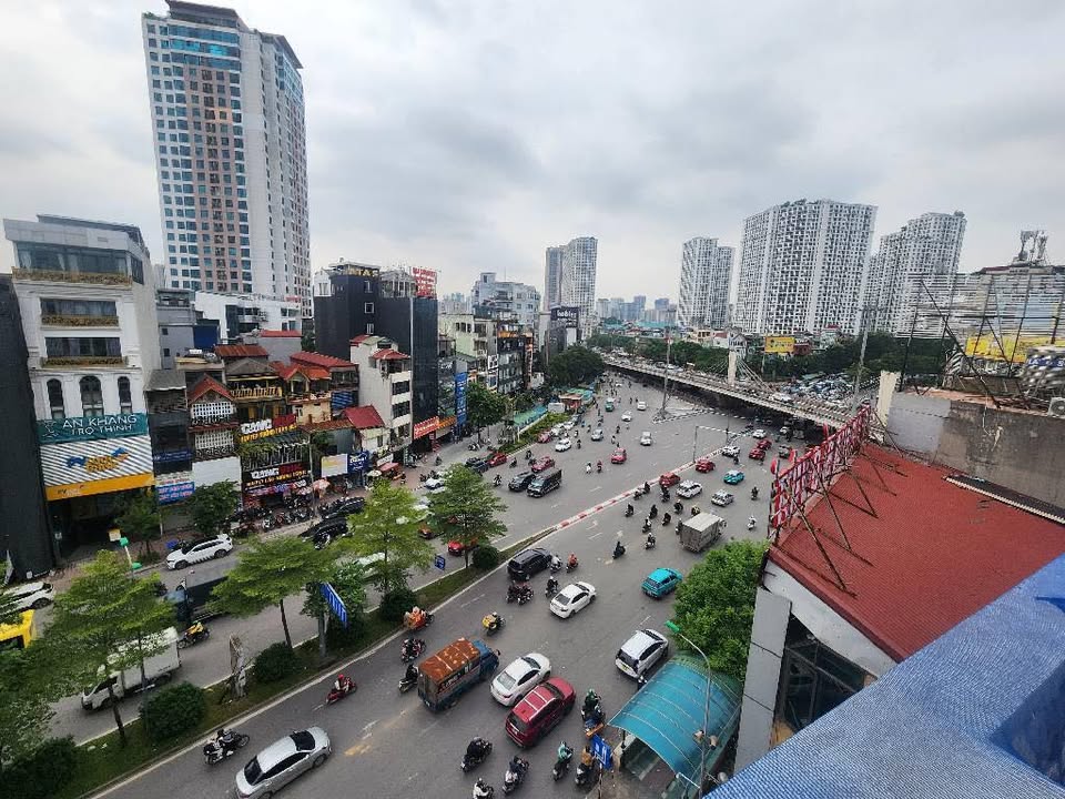 FrontHouse Trường Chinh 55m² giá 31 tỷ - Kinh doanh bất chấp, thang máy tiện lợi!