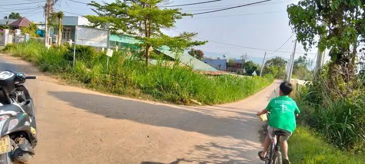 Đất nền mặt tiền đường bê tông xã Ka Đô 180m² giá 780 triệu - Sổ hồng chính chủ!