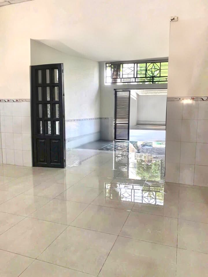 Nhà mặt tiền cho thuê tại Dĩ An 125m² - Thiết kế đẹp, tiện kinh doanh