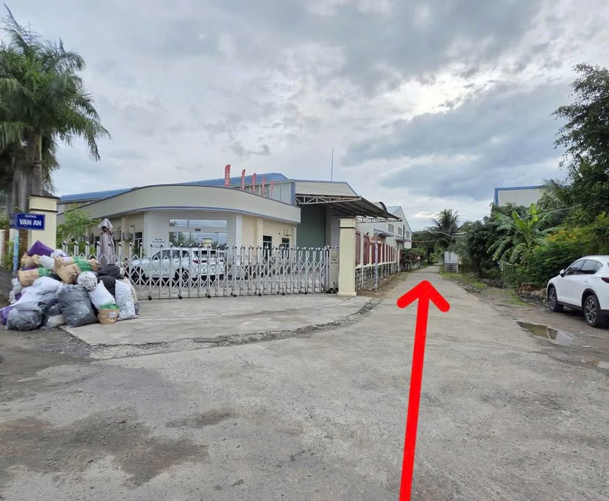 Đất mặt tiền đường Vạn An Thôn Diên An 99.6m² giá 1.75 tỷ - Sổ hồng lâu dài!