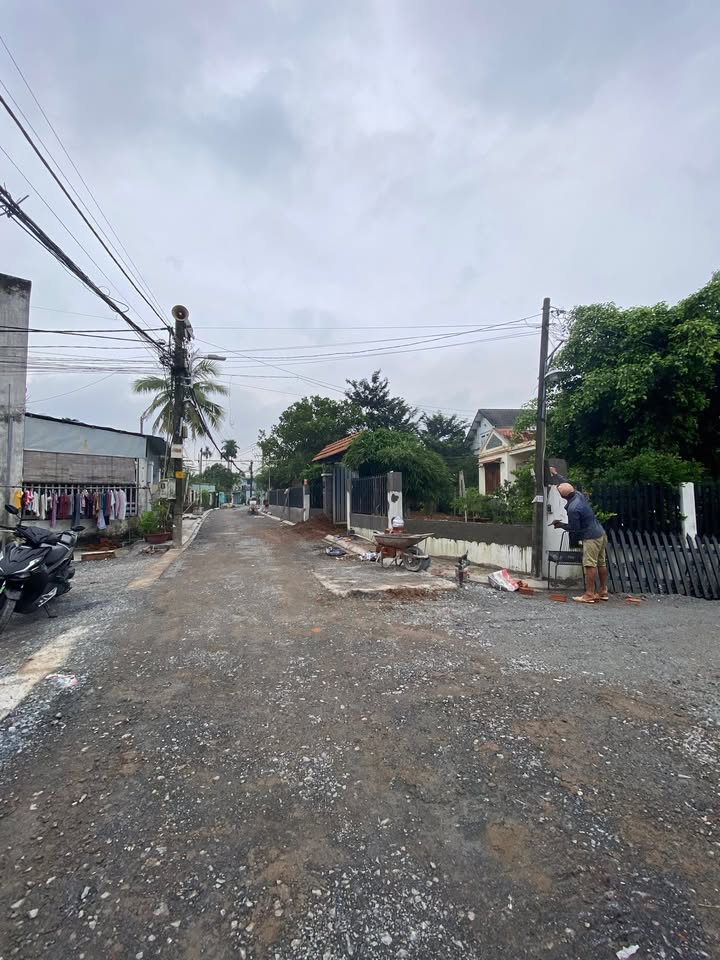 Đất nền hẻm 16, đường 9, Long Phước 266.4m² giá chỉ 8.1 tỷ - Lô góc 2 mặt tiền đẹp!