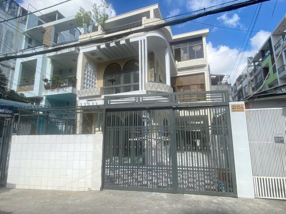 Bán nhà hẻm VIP 2 mặt tiền Nơ Trang Long 183m² giá 32 tỷ - Dòng tiền ổn định!