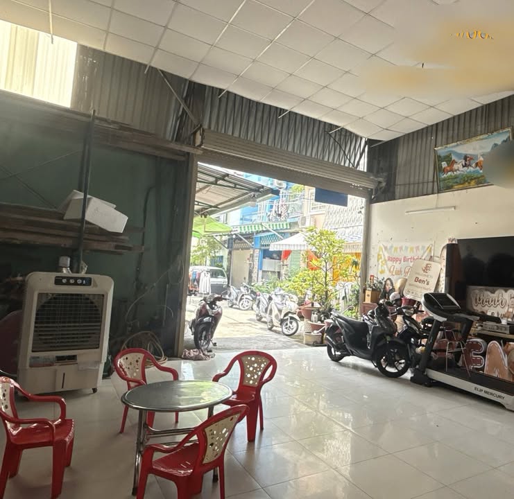 Kho xưởng 200m² đường Chiến Lược, Bình Trị Đông, 8.3 tỷ - Đầu tư sinh lời ngay!