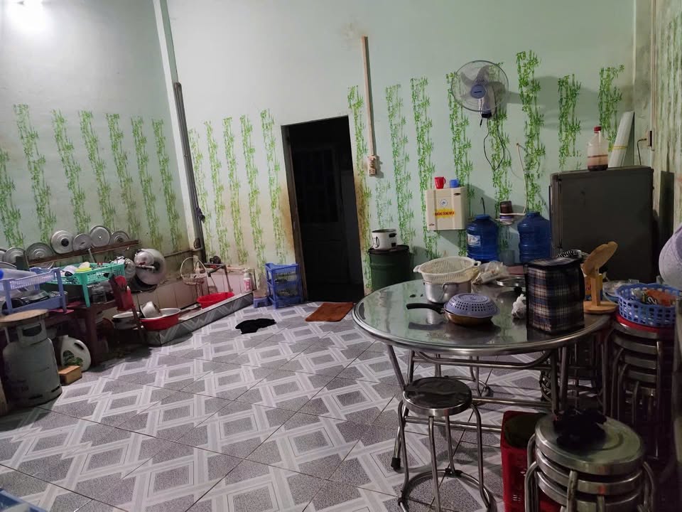 Nhà cấp 4 phường Tân Phú, Đồng Xoài, 185m² giá 1.8 tỷ - Sẵn sàng vào ở!