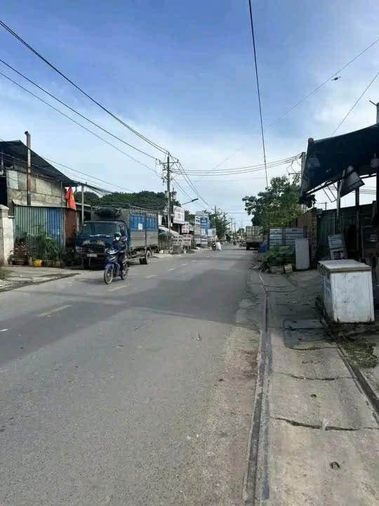 Lô đất mặt tiền nhựa Long Khánh 200m² giá 600 triệu - Sổ hồng riêng, thổ cư 100%!