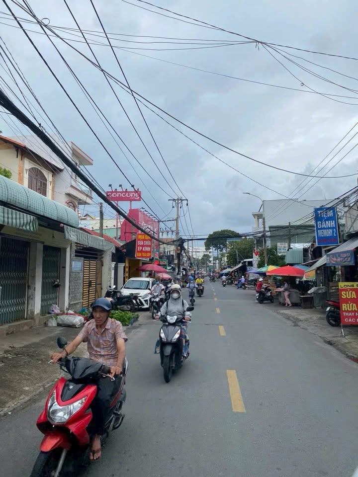 Nhà phố 1 trệt 1 lầu phường Tam Hiệp 200m² giá 7.5 tỷ - Vị trí đắc địa kinh doanh!