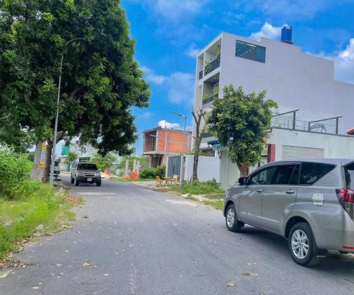 Nhà riêng Thị Trấn Bến Lức 162m² giá 4.4 tỷ - Không gian sống lý tưởng!