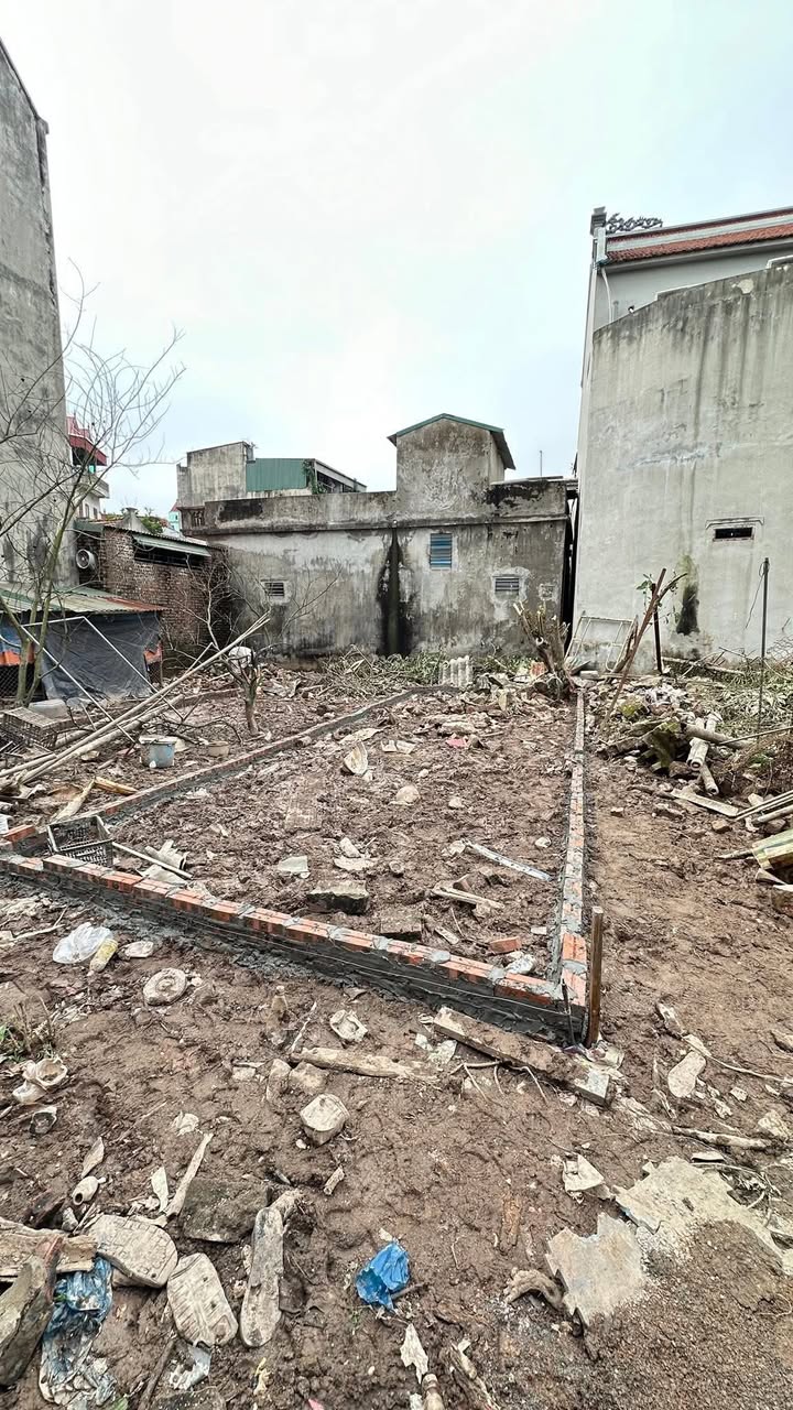 Đất nền Vĩnh Quỳnh, Thanh Trì 30m² giá 3.1 tỷ - Sổ đỏ chính chủ, đầu tư tuyệt vời!